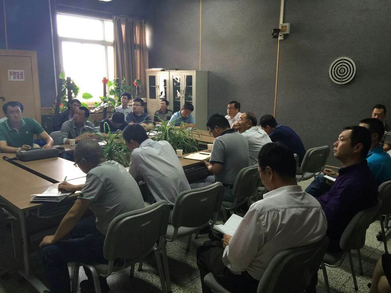 副校长王全进在信息中心主持召开“三严三实”专题报告会